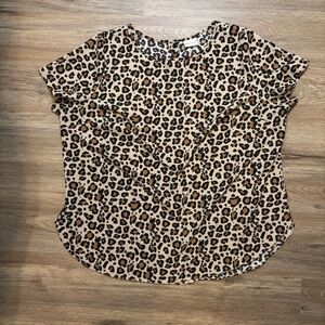 Ava & Viv Leopard Print Boxy Short Sleeve Blouse